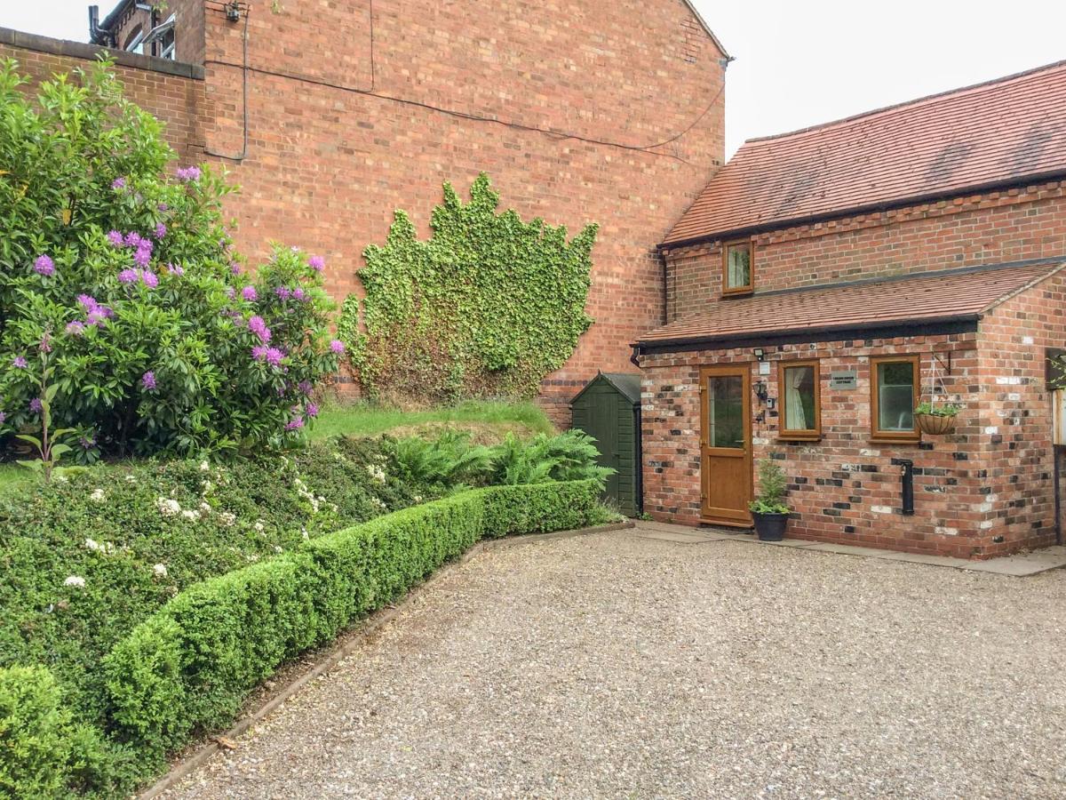 Cream Door Cottage Kidderminster Exterior photo